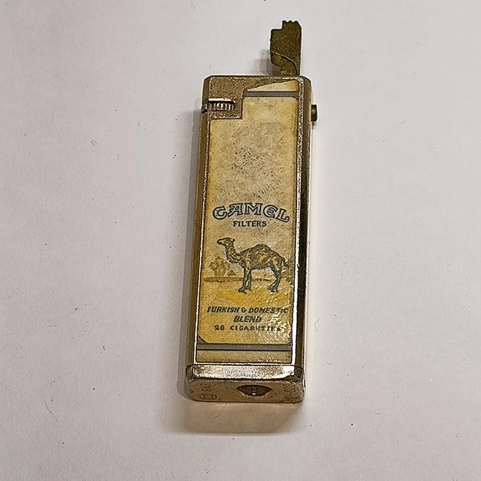 Isqueiro Vintage Camel estado Razoável