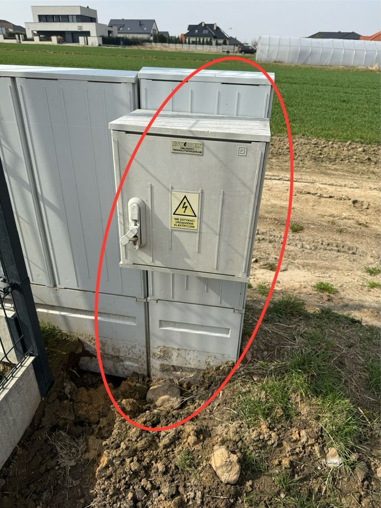 Skrzynka elektryczna budowlana