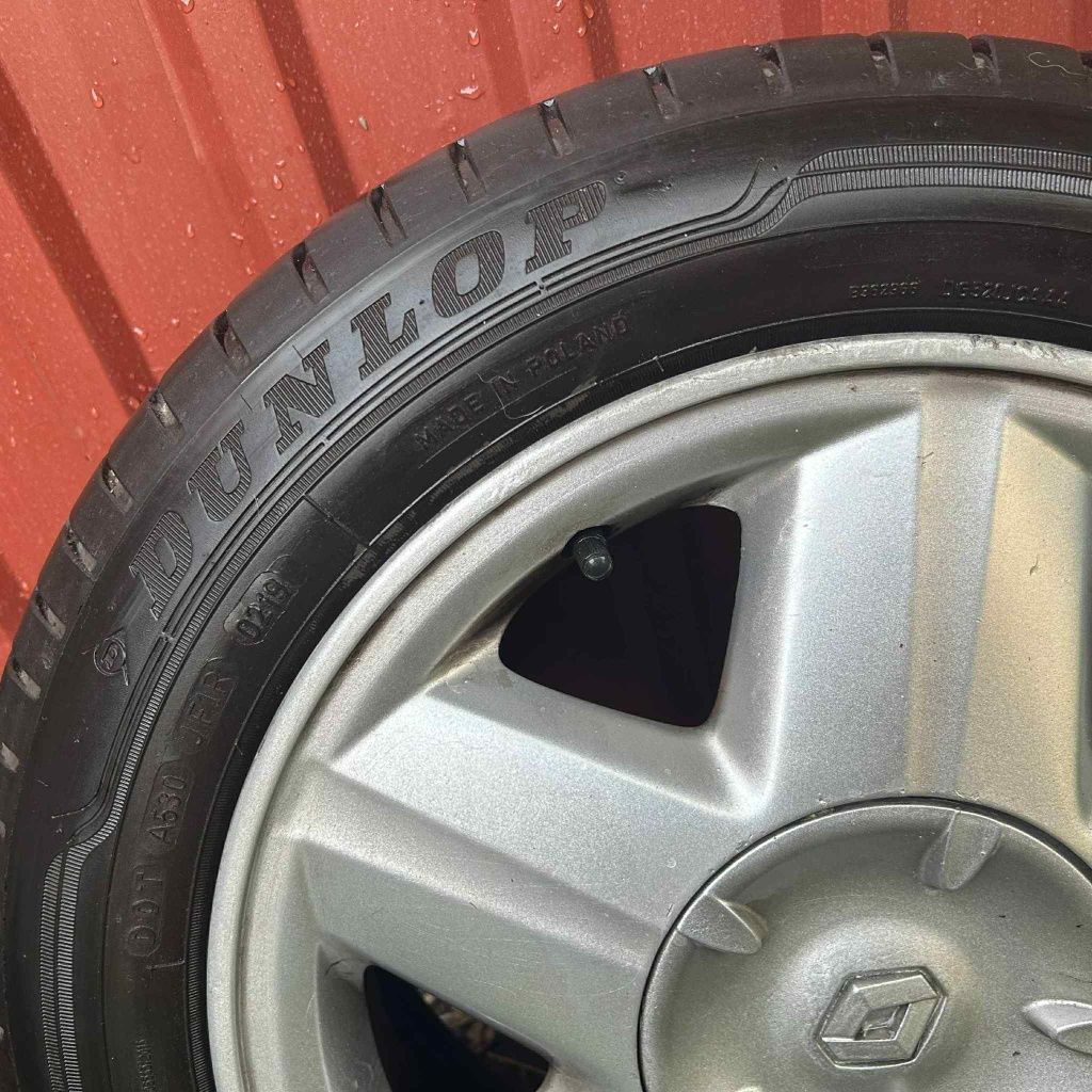 Sprzedam komplet opon letnich z felgami aluminiowymi