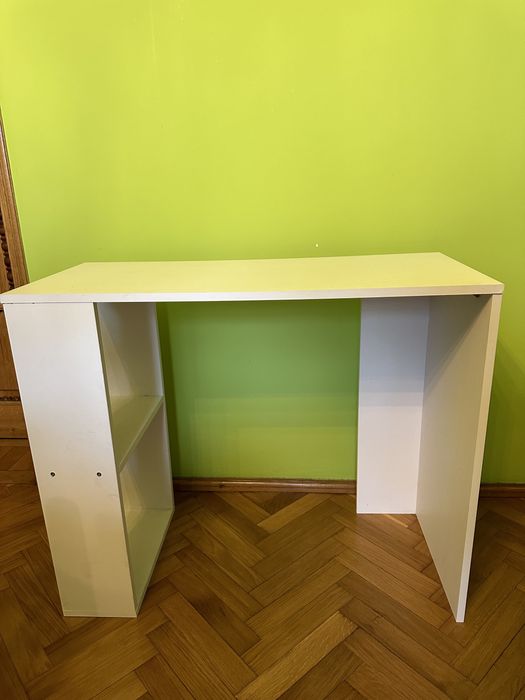 Тумба біла комода білий стіл білий