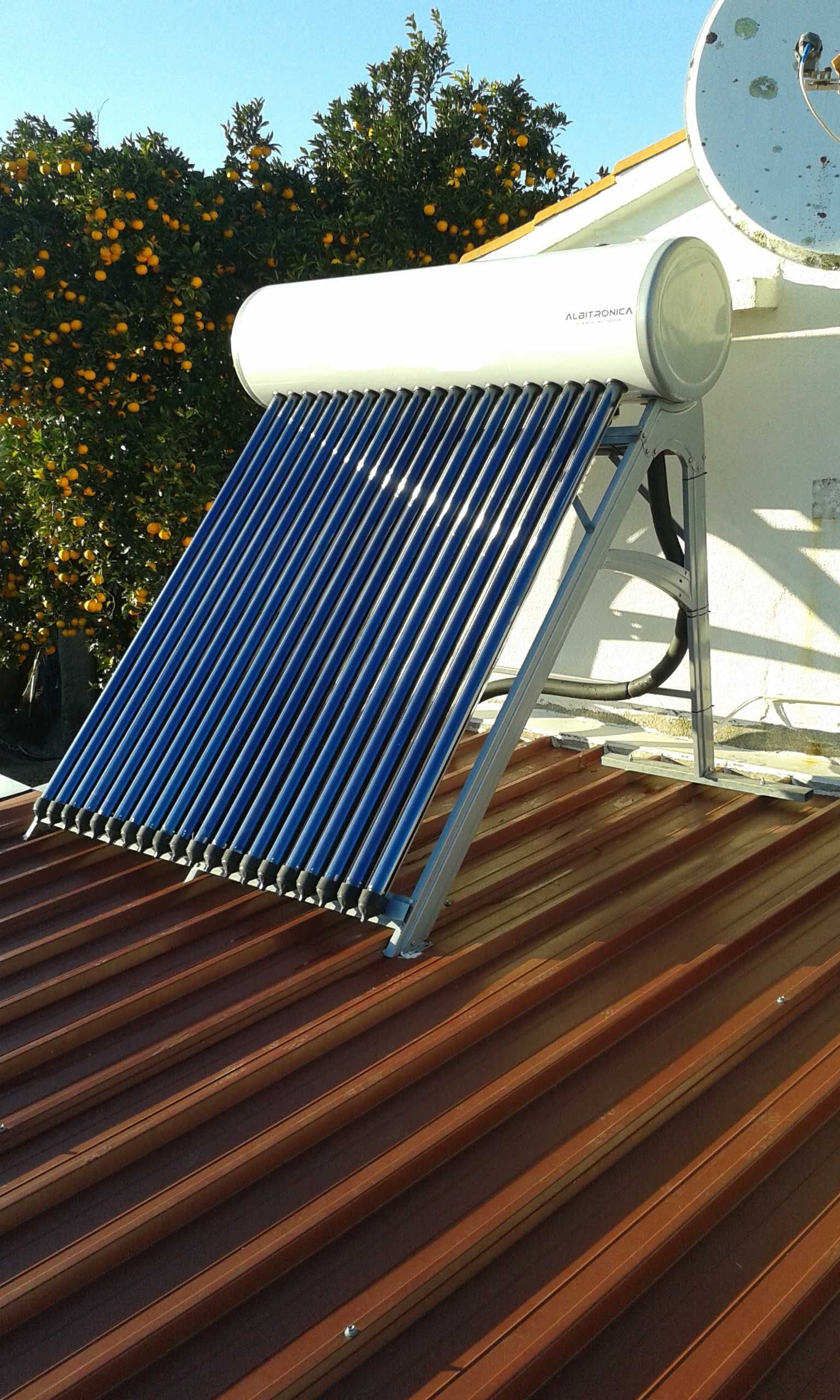 Painel Solar Termossifão 200L INOX 20 Tubos.