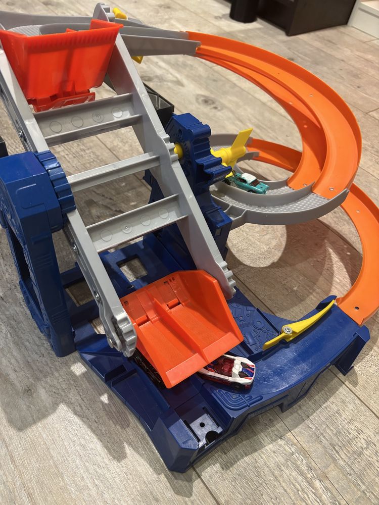Трек Hotwheels, трек Hot wheels, трек Хотвілс, Хотвилс трек