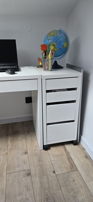 Biurko z kontenerkiem Ikea Micke