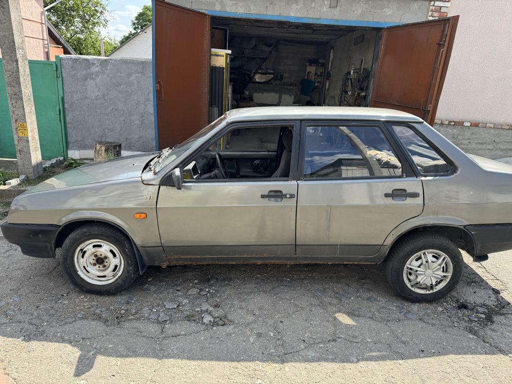 Продам Ваз 21099 1992 года.