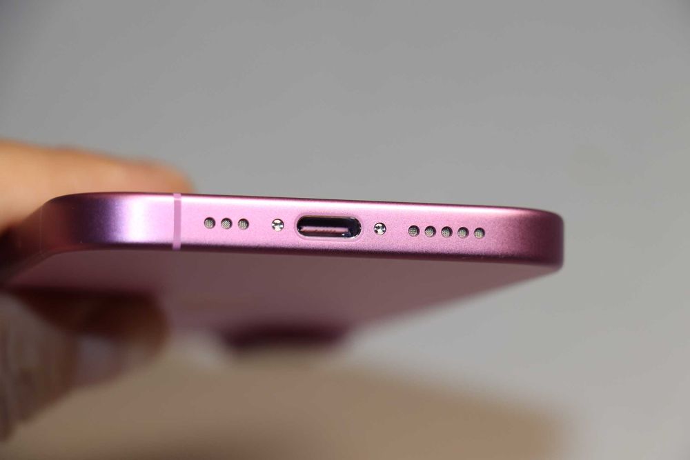 Apple iPhone 16 256GB Pink, заблокирован по ID, идеальное состояние!