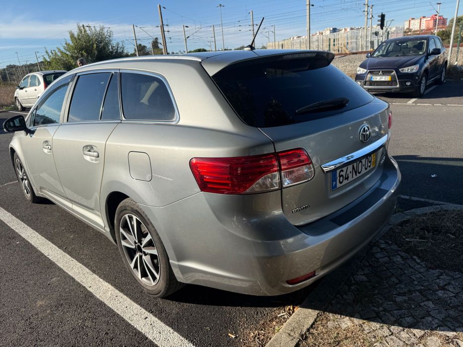 Toyota Avensis 2013