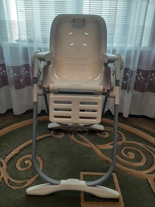 Продам стілець для годування