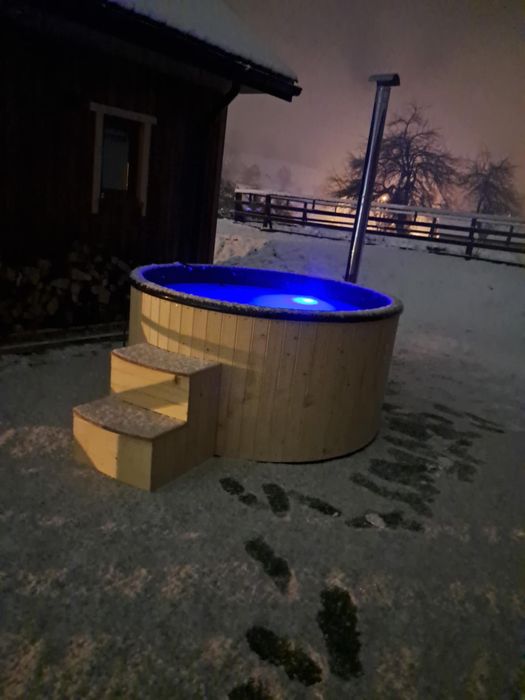 Jacuzii ogrodowe opalane drewnem