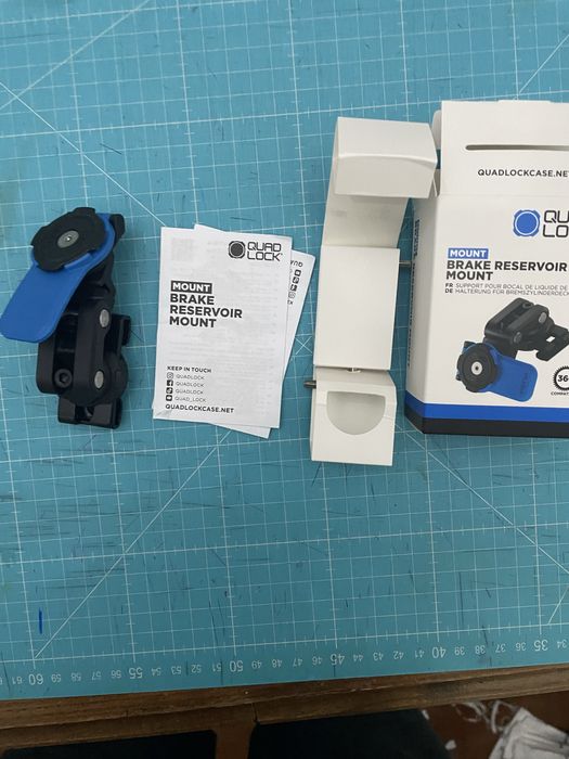 QUAD LOCK - BRAKE RESERVOIR MOUNT