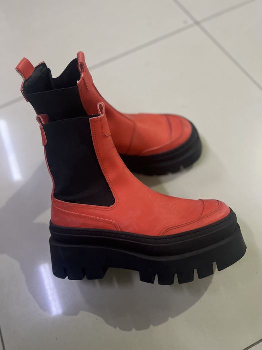 Продам нові шкіряні черевики чоботи челсі Bronx Zara 37 розмір