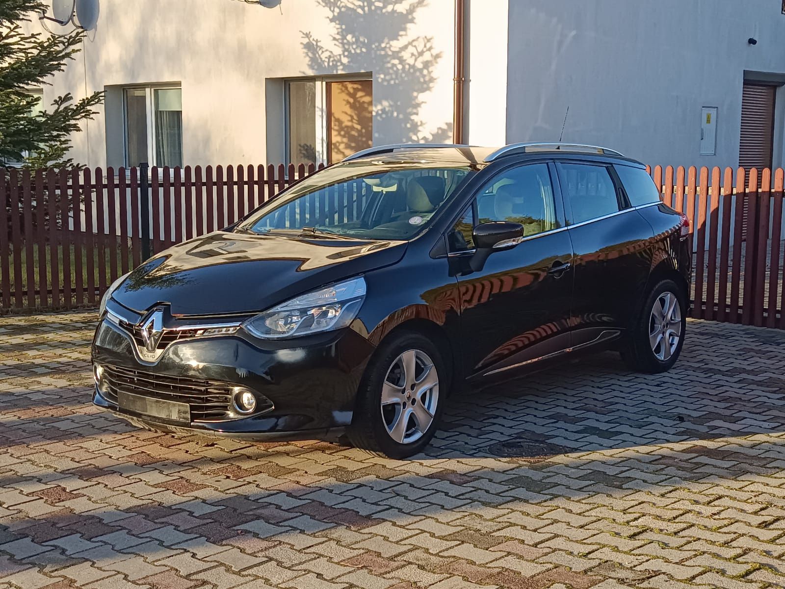 Sprzedam renault Clio 2014r 900ccm