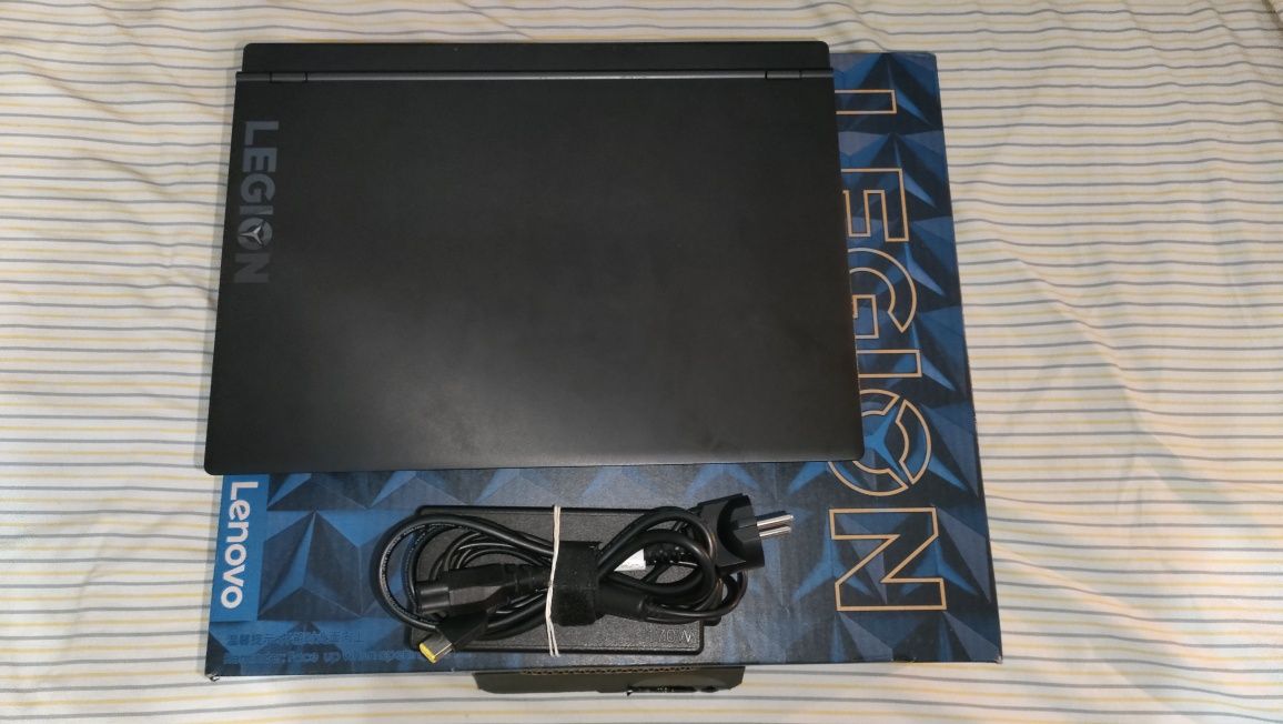 Laptop GRY Lenovo Legion 5 15,6" i5 9300H 8GB GTX1650 4GB 500GB