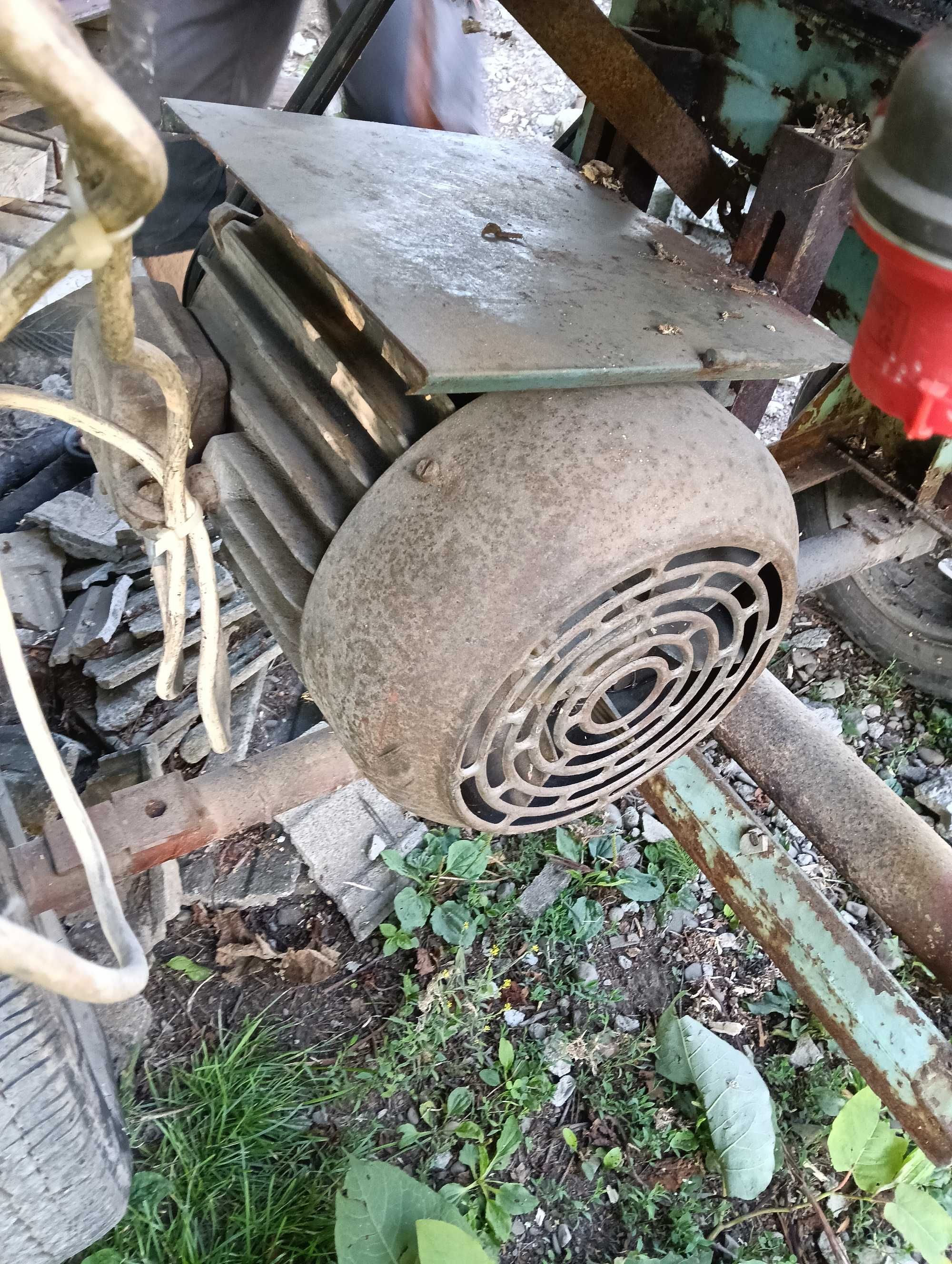 Sprzedam rębak elektryczny