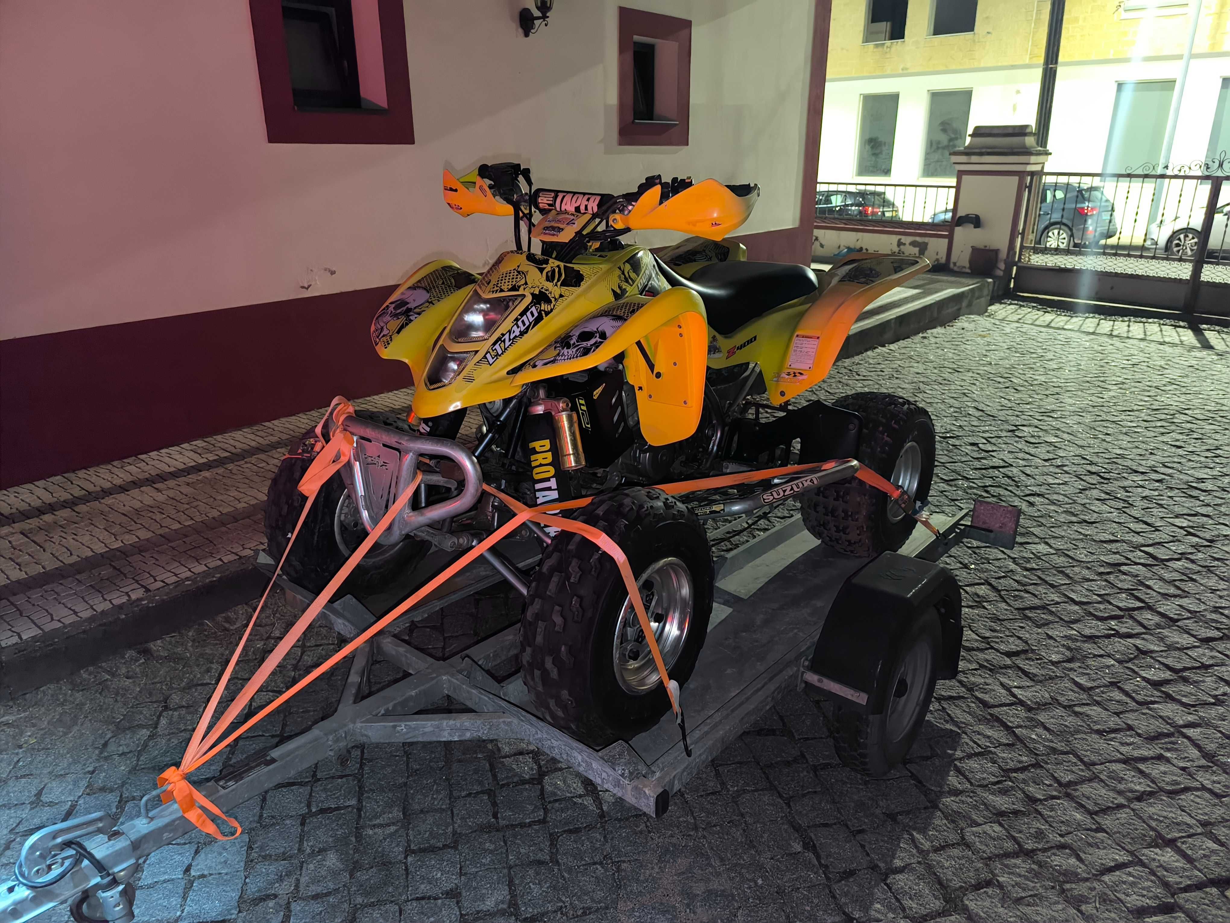 SUZUKI LTZ 400 (OFERTA REBOQUE + MINI MOTA CROSS)