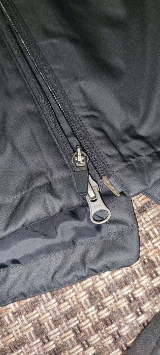 Нова куртка весна Nike