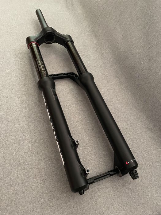 RockShox Domain RC 29” 180mm