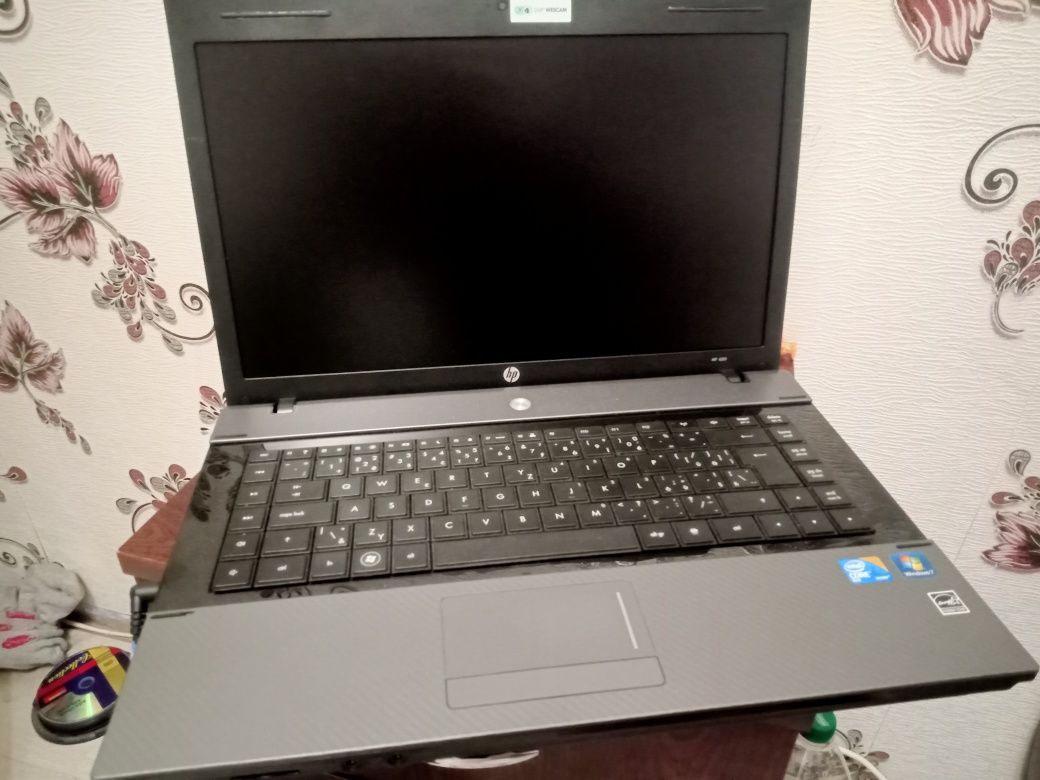 Ноутбук hp620 , delfi d40