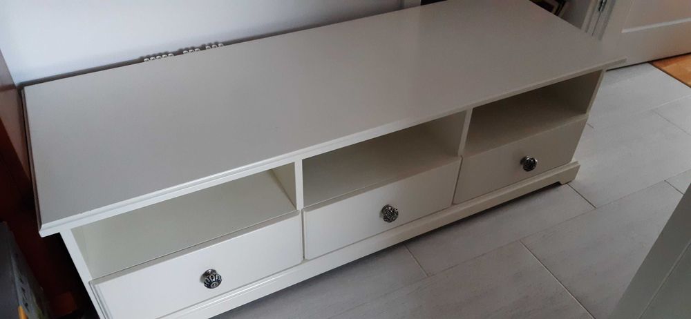 Ikea szafka rtv Liatorp, stan bardzo dobry