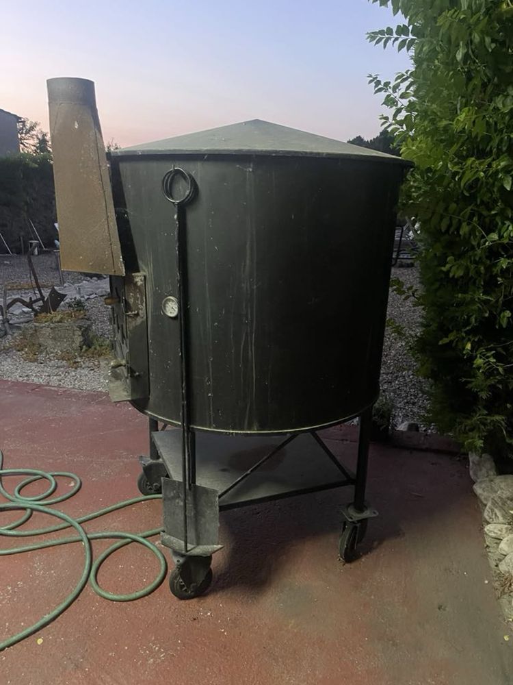 Forno a lenha de ferro móvel (com rodas)