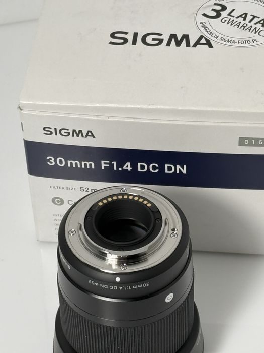 Obiektyw Sigma 30mm F 1.4 micro 4/3 stan idealny