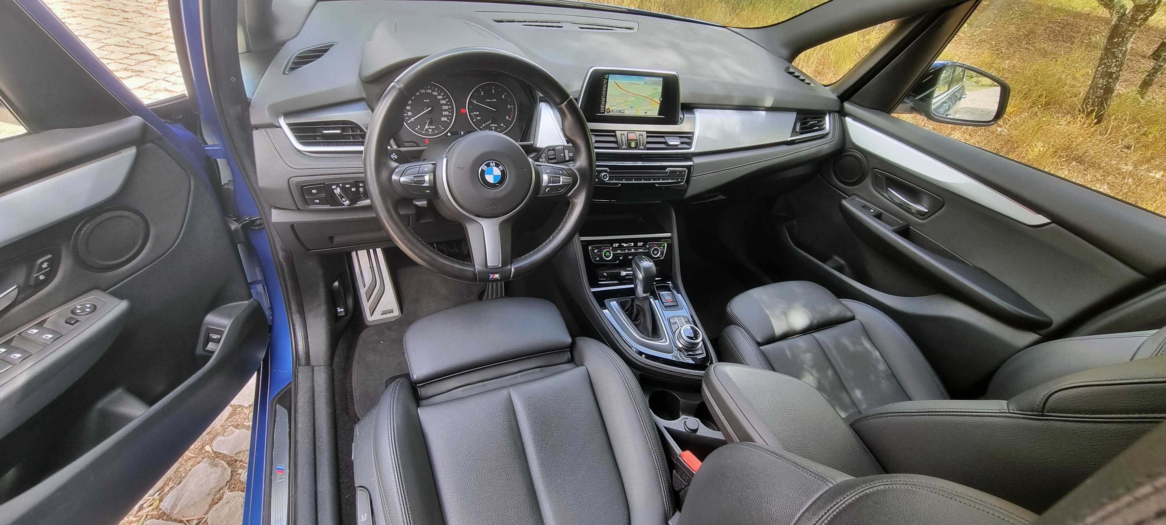 BMW 216d Pack M - Caixa Auto