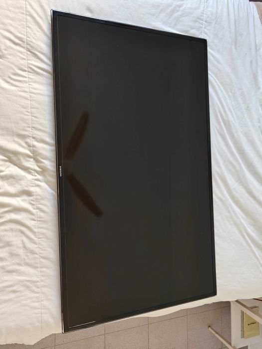 TV LED Samsung UE55F6320 - Não liga. Ecrã intacto
