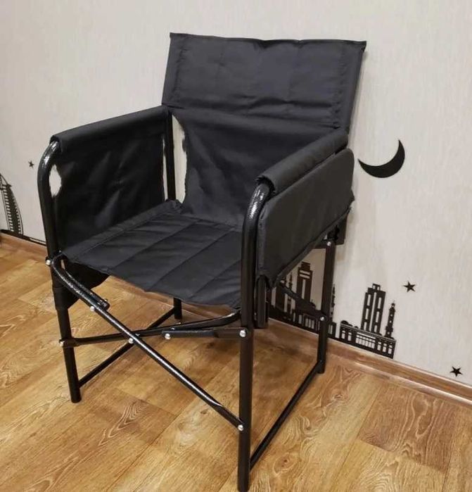 Крісло для відпочинку на дачі та природі з відкидним столиком