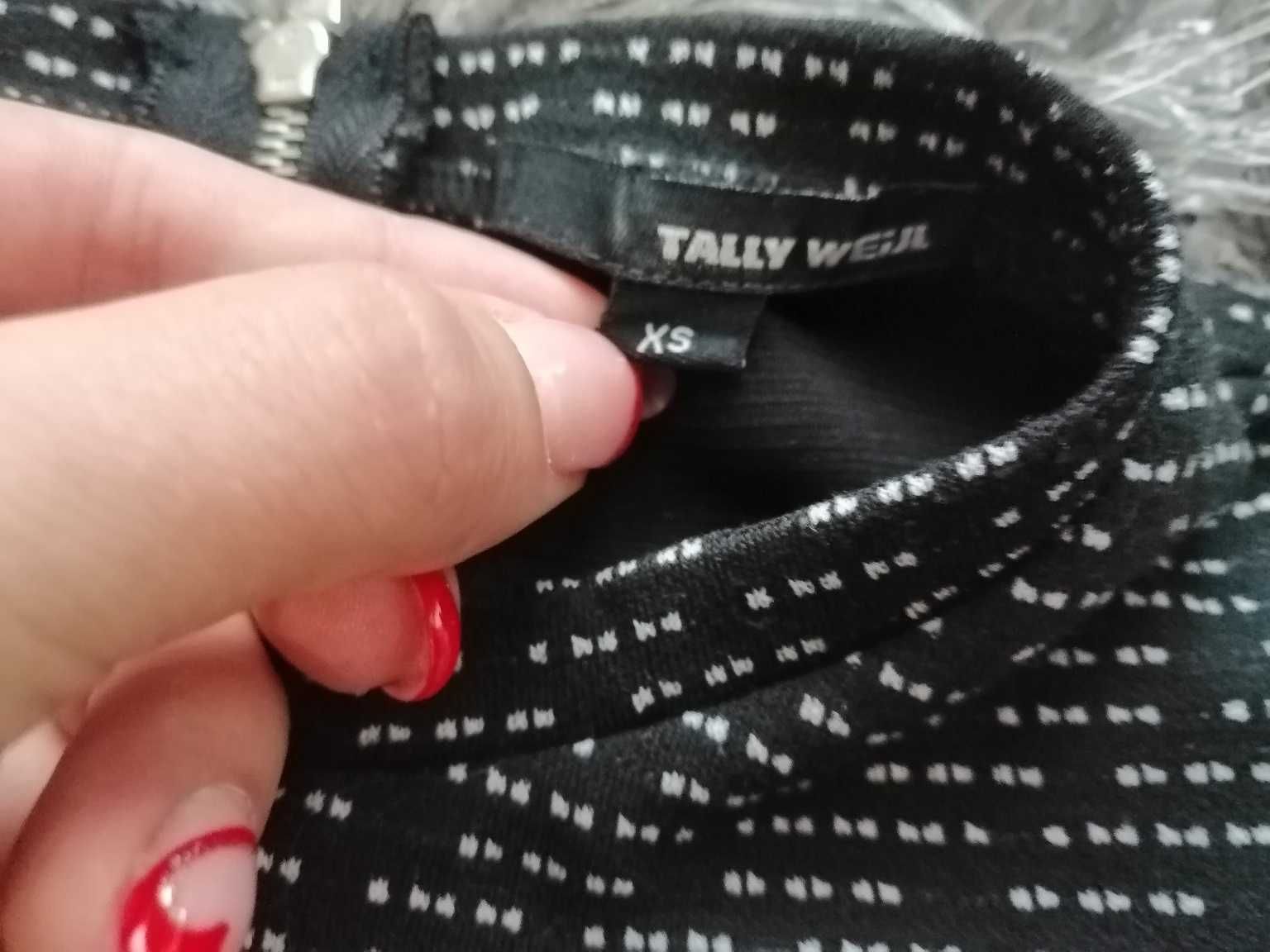 Sukienka czarna elegancka rozmiar XS. Tally Weijl. Nowa