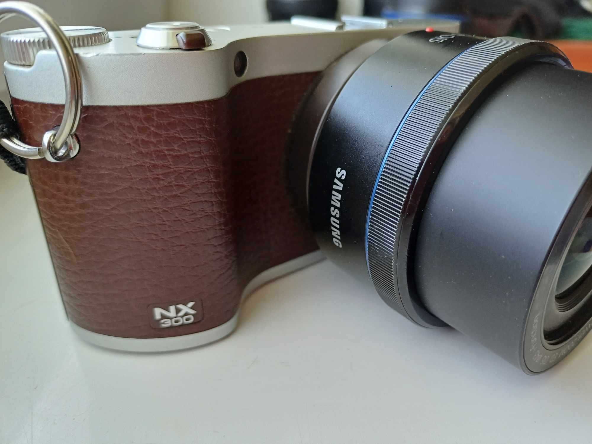 Zaawansowany zestaw aparat foto Samsung NX300 brązowy zestaw foto