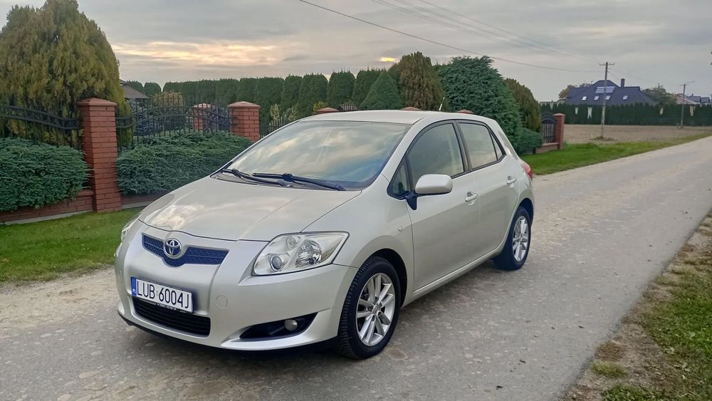 Toyota Auris Toyota Auris, 2009 rok, Benzyna, serwis do 2025 roku,180 tyś km.