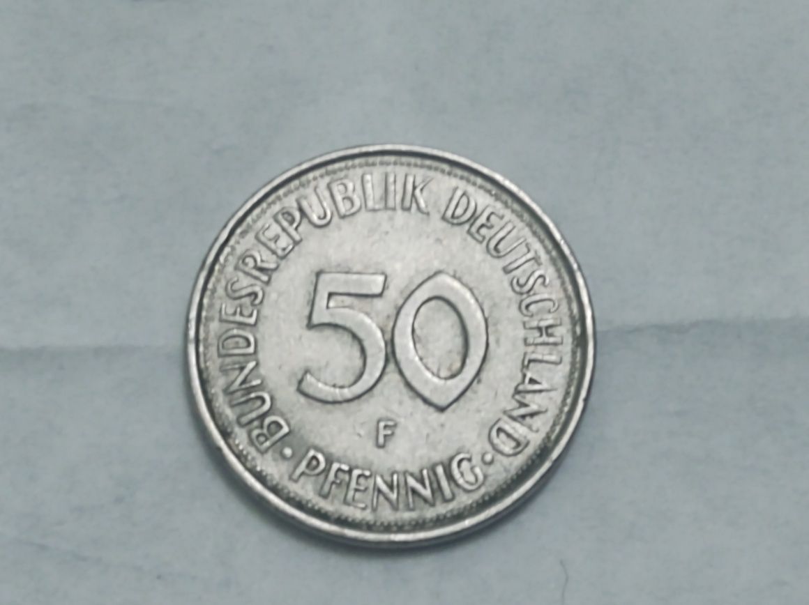 Монета 50 инностранная