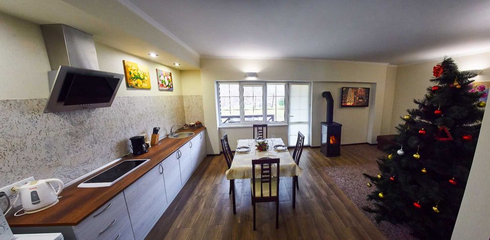 Апартаменти з кухнею та басейном для 2х або 4х, біля Буковелю, Карпати