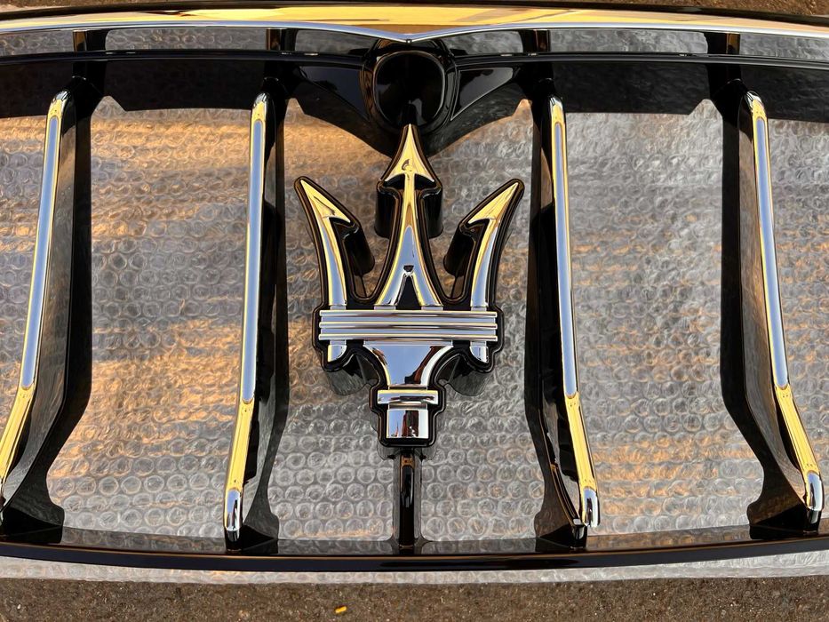 Maserati Levante Решетка радиатора