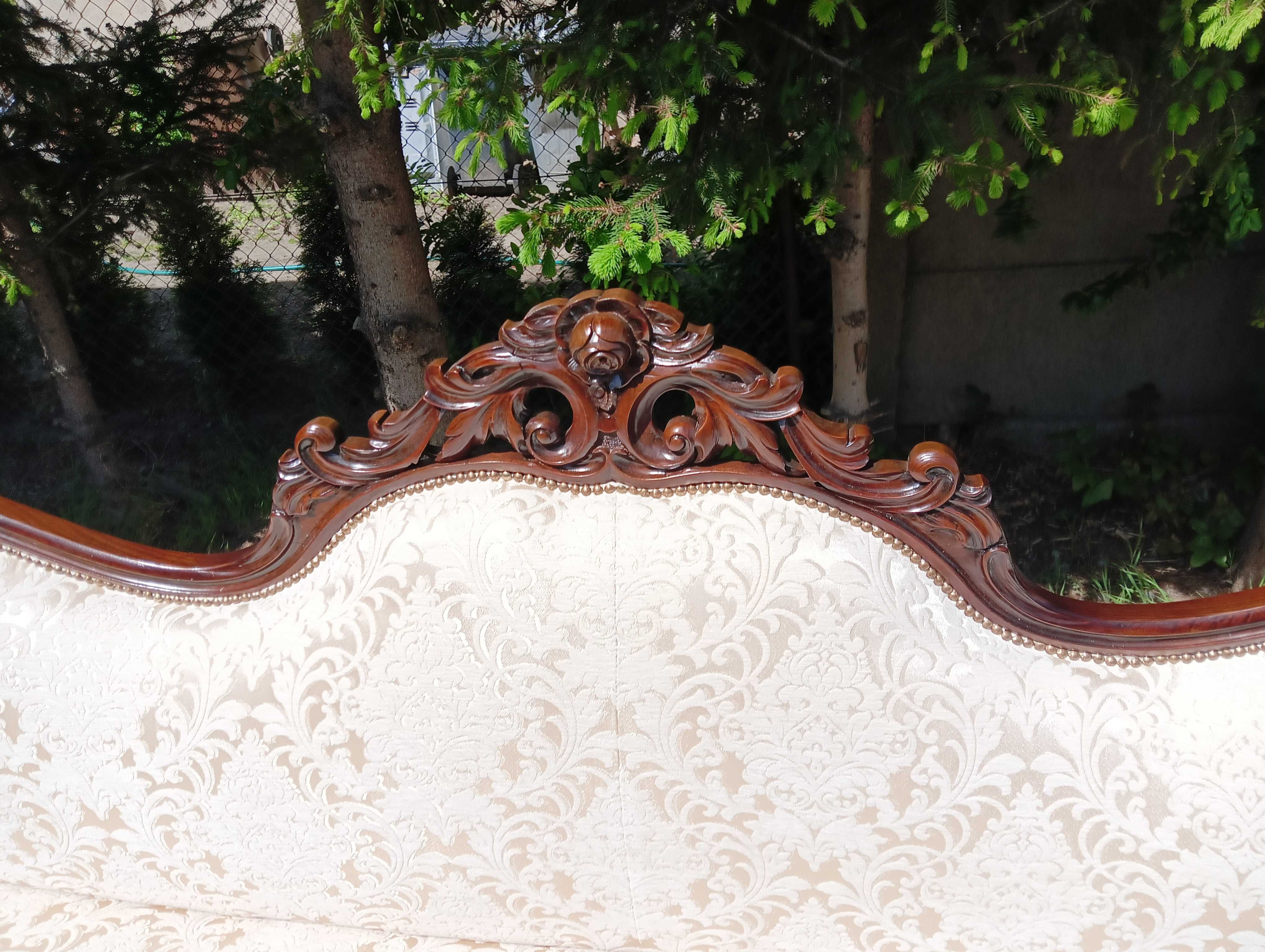 Knapa sofa antyczna Biedermeier z funkcją spania po renowacji
