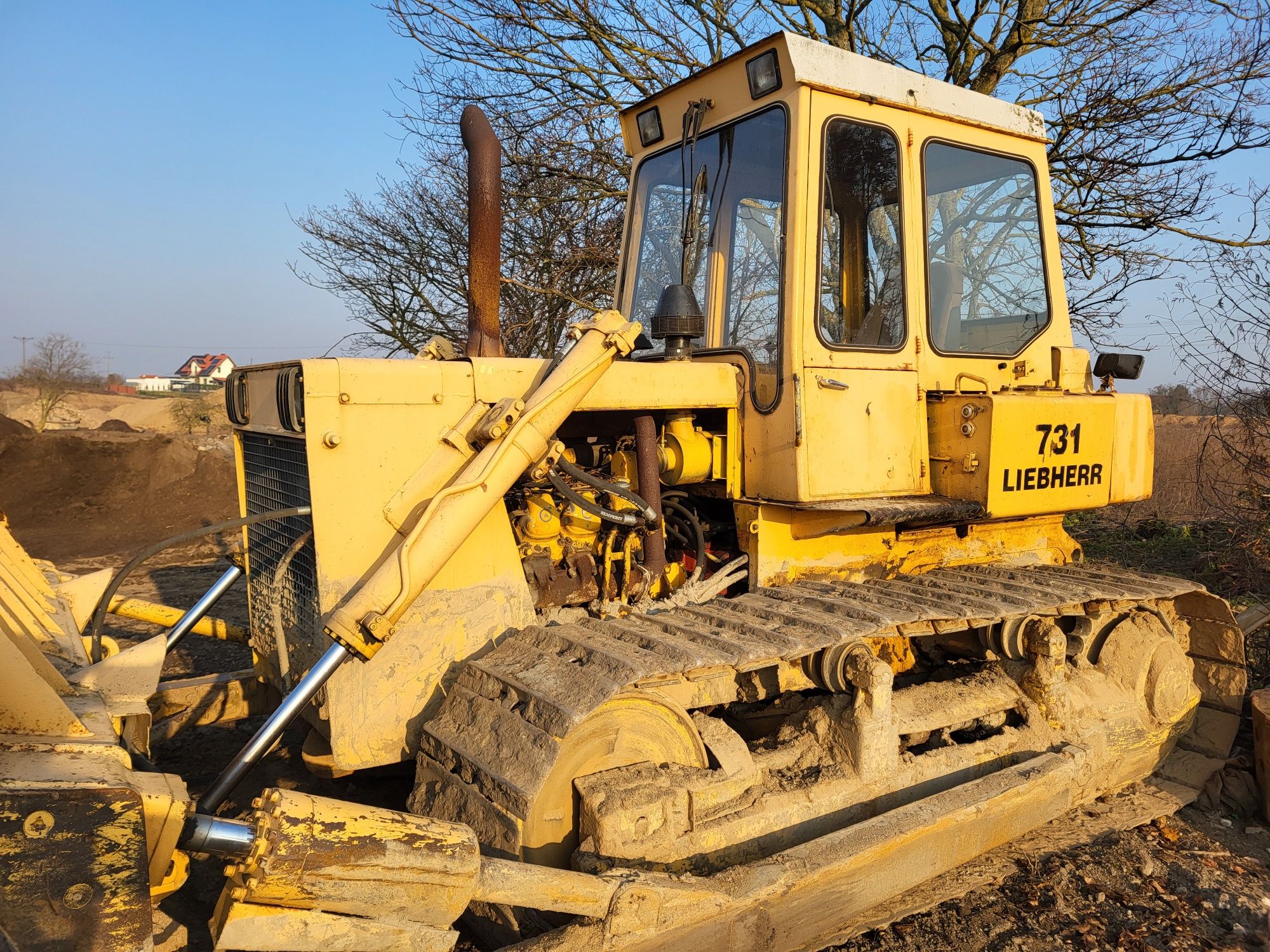 Sprzedam spycharka LIEBHERR 731