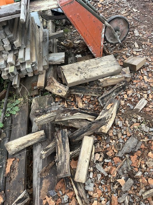 Дошки дрова для опалення