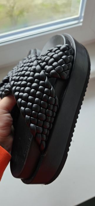 Шкіряні шльопанці Badura