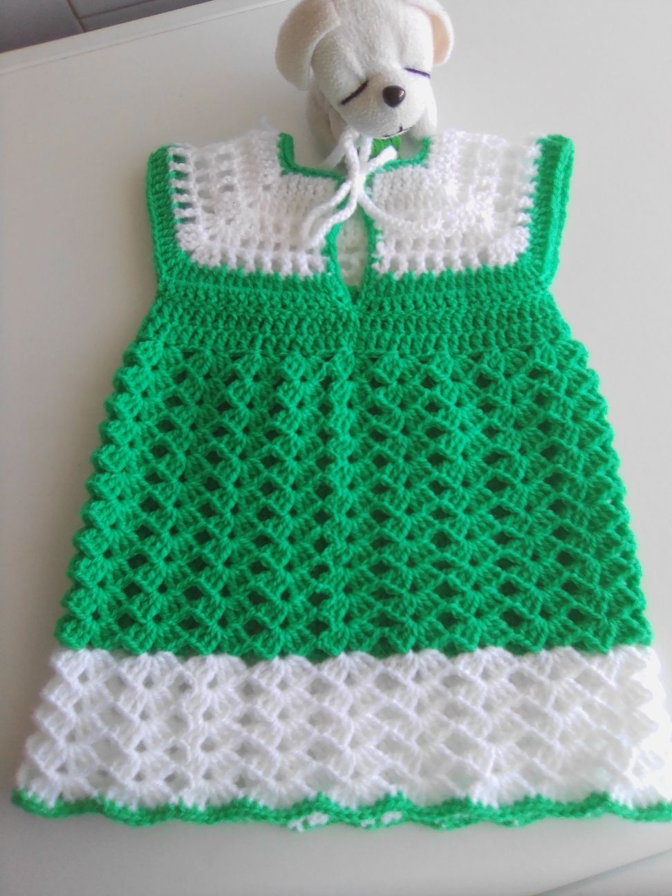 Vestido em crochê, para menina dos 0 aos 3 meses