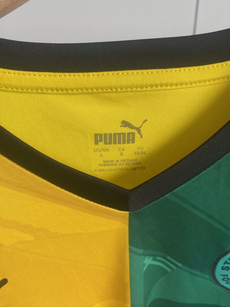 Koszulka sportowa zielona zolta puma dekolt V pilkarska do sportu