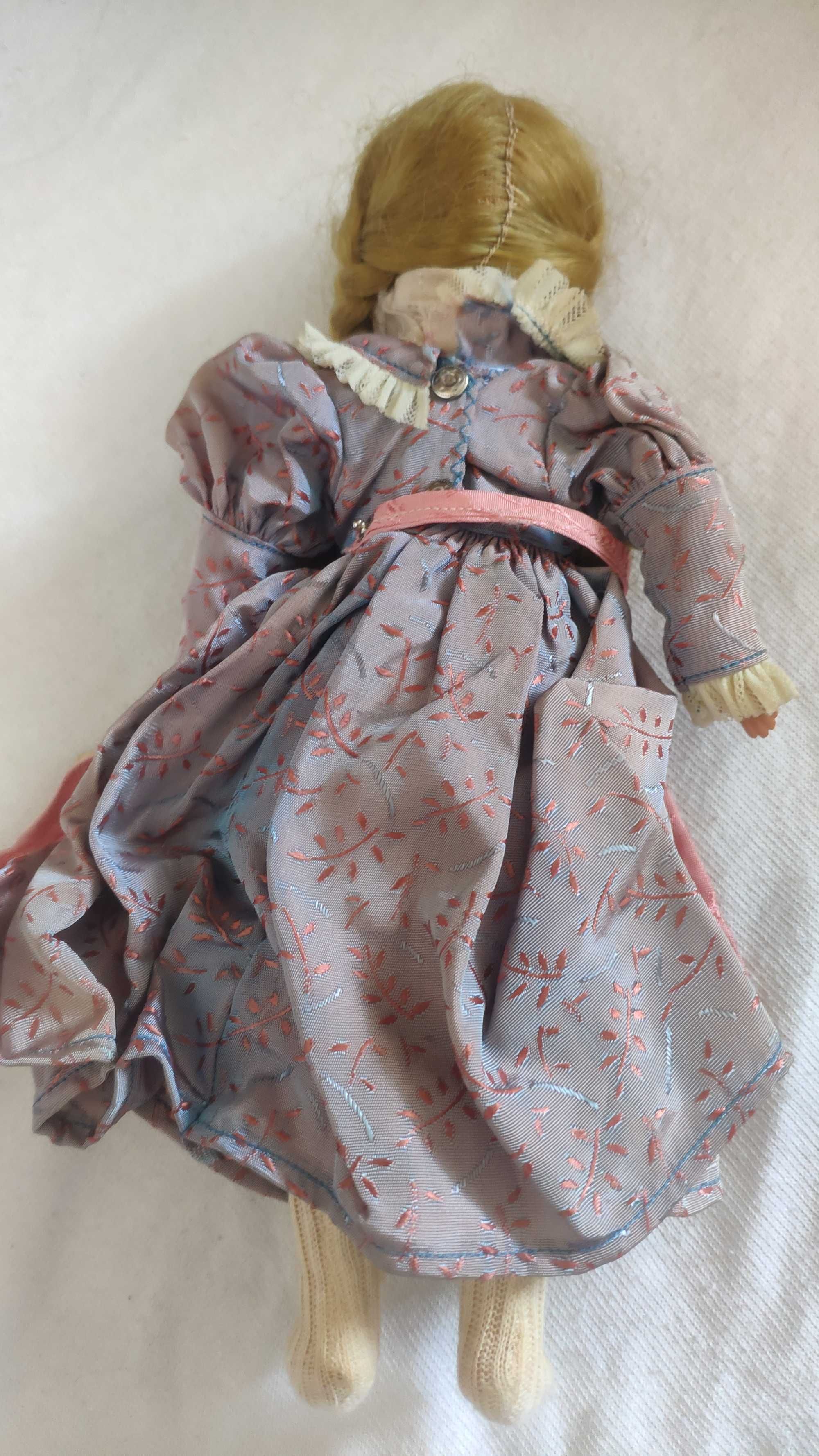 Stara lalka celuloid  etniczna z Wachau, Austria, lata 50-te, vintage
