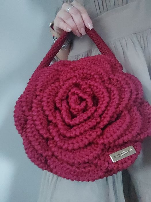 Sprzedam torebkę robioną na szydełku