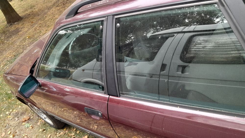 Двері ляда абс 2.0Е ауді 80 б4 АКПП авант