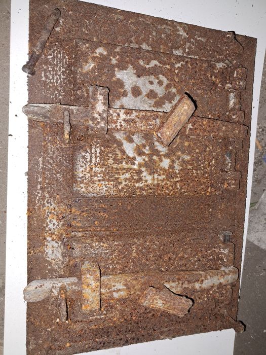 Za darmo Drzwi do pieca kaflowego węglowego