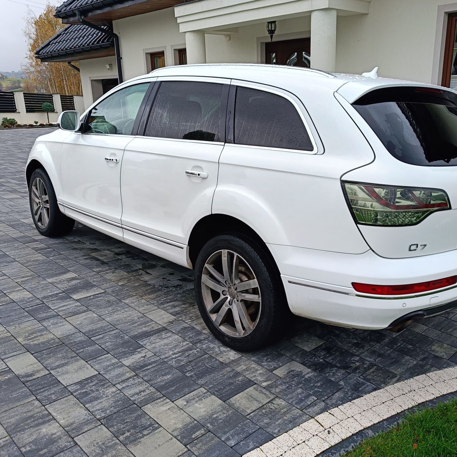 Wynajmę Forda Galaxy 7 osobowy  oraz Audi Q7