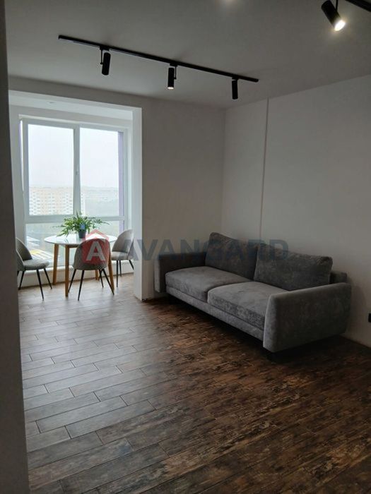 Продам 2 кімн квартиру з ремонтом в новобудові