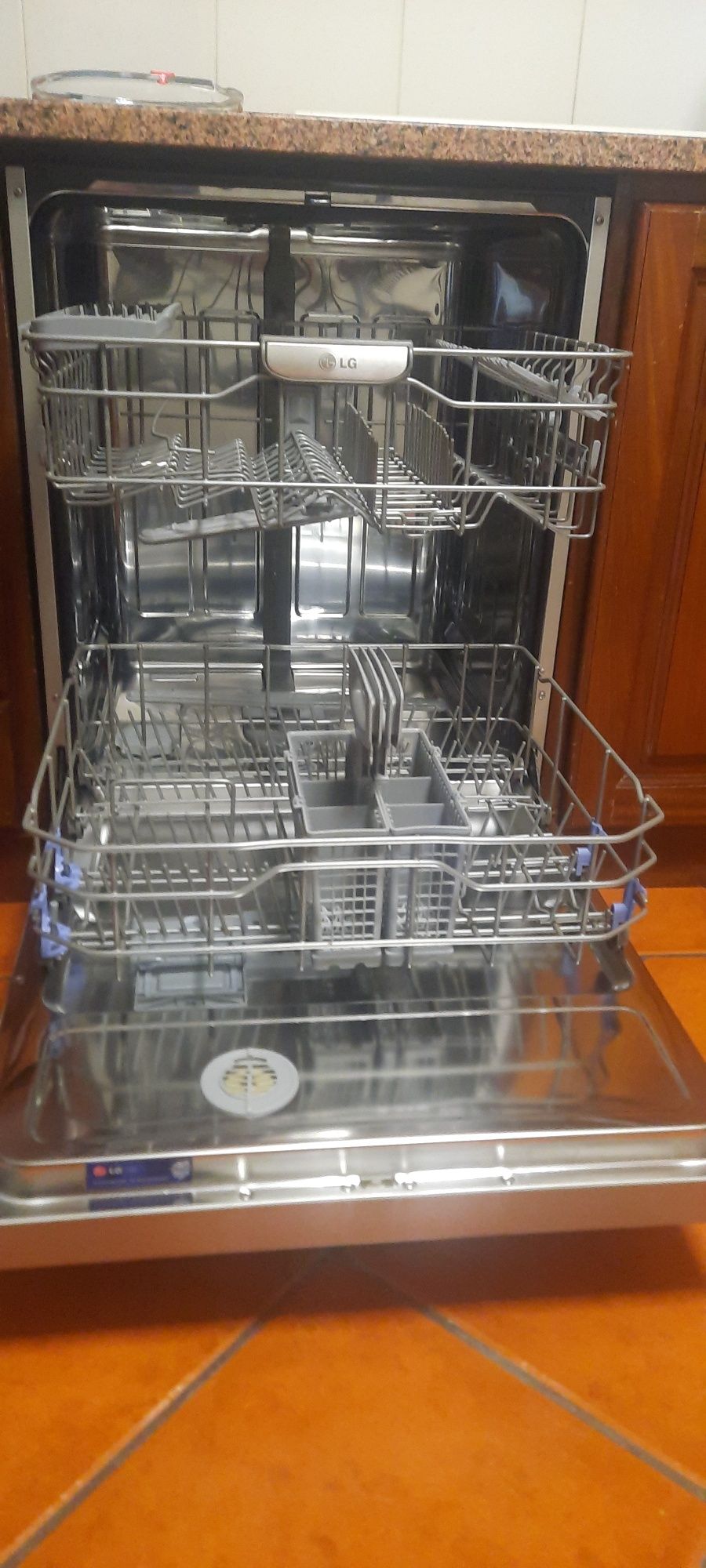 Vendo máquina de lavar loica LG semi-nova