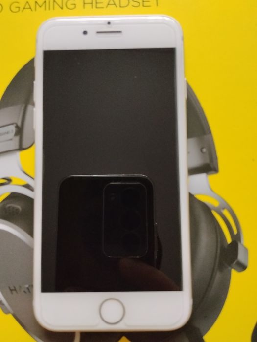 Iphone 8 в дуже чудовому стані