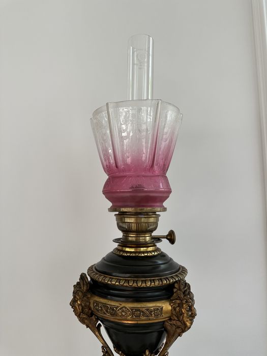 Антикварная керсиновая лампа. Франция, 19 век.