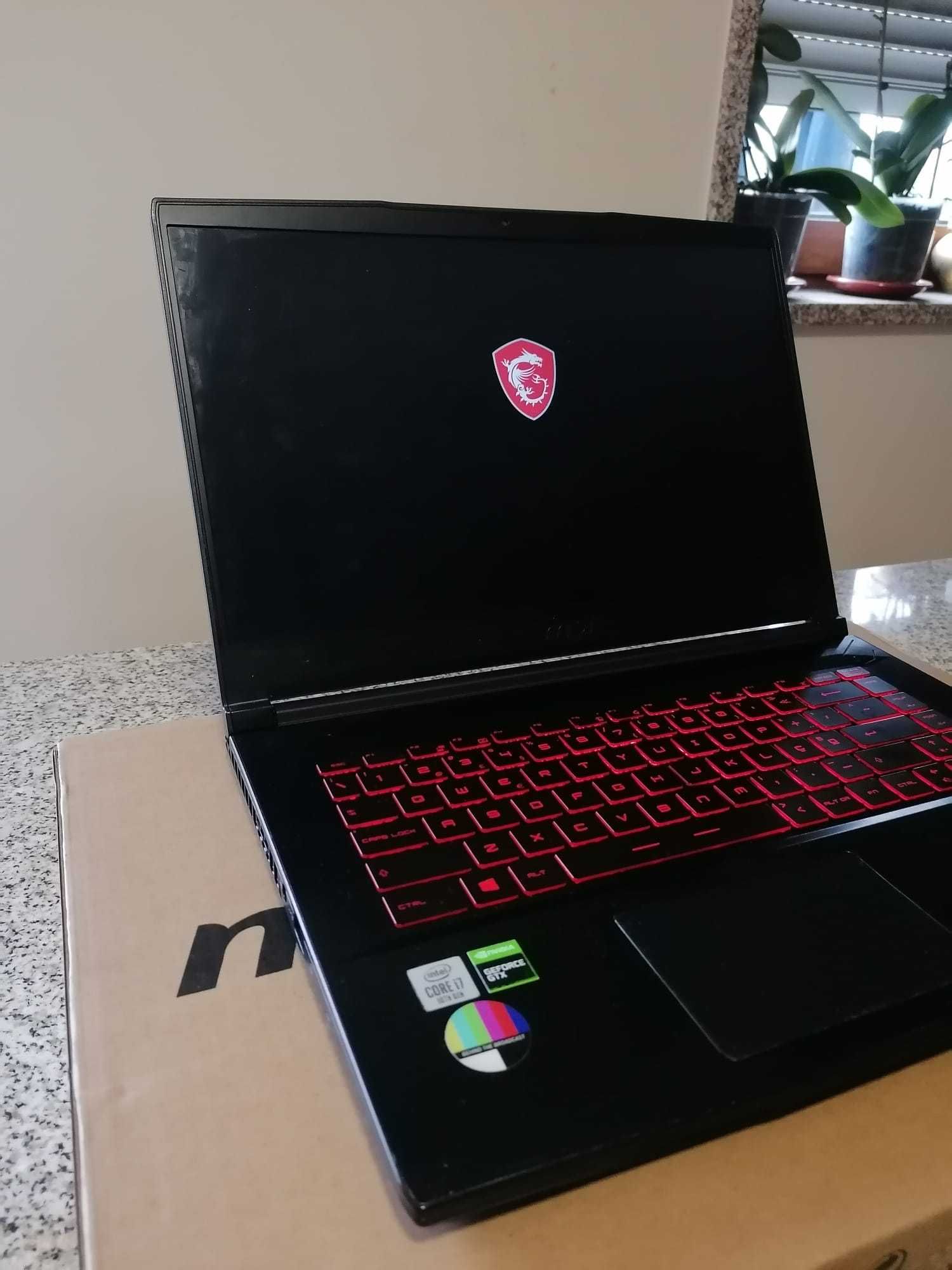 Portátil MSI 15.6″