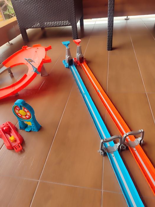 Треки Hot wheels